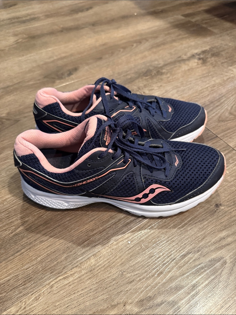 Saucony Cohesion Navy & Pink Running Shoes - Womens Size 10